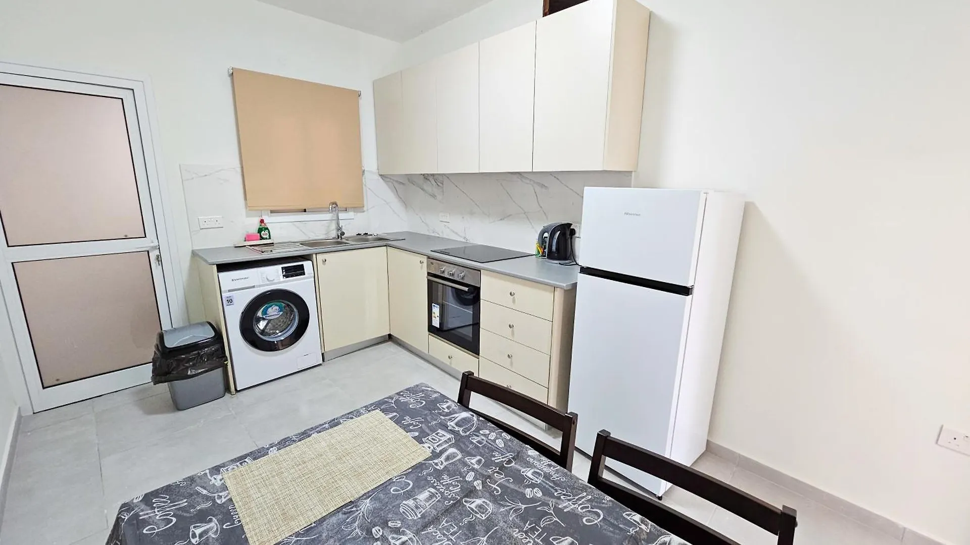 Sky Ward City Rooms, 150M From Chabad Lubavitch Larnaca 0*,  Cyprus