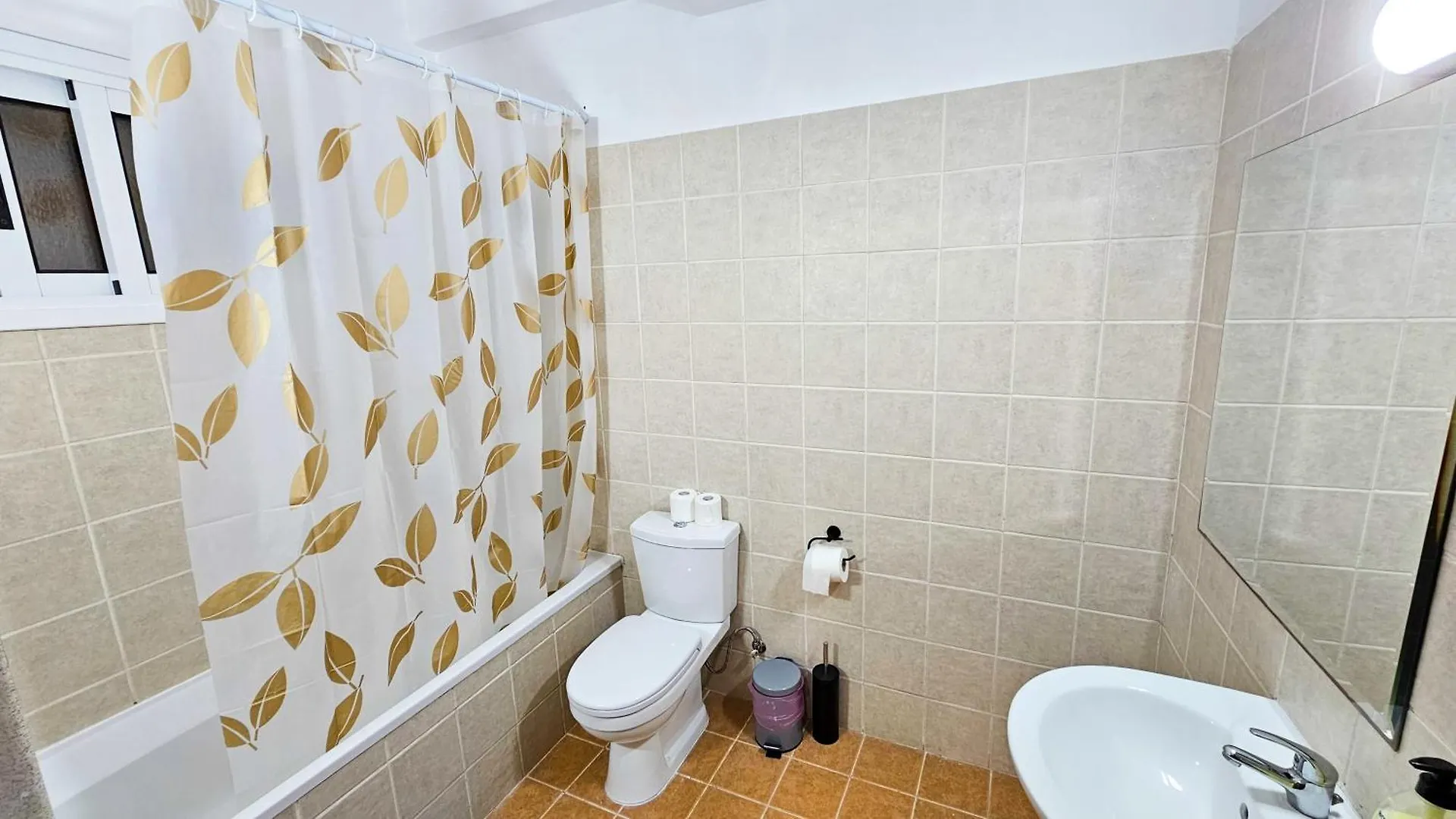 Apartment Sky Ward City Rooms, 150M From Chabad Lubavitch Larnaka